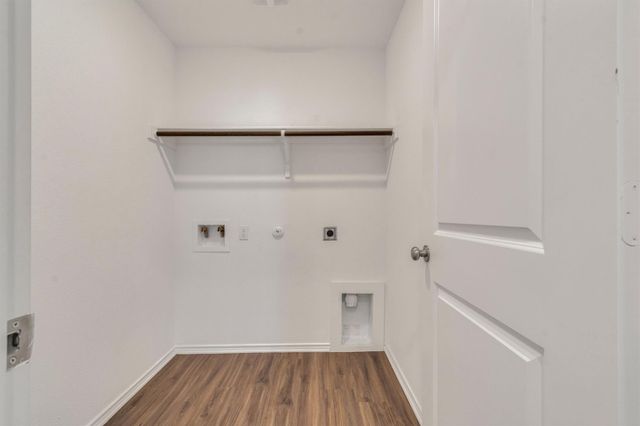 261 Madrid, Kyle, TX 78640