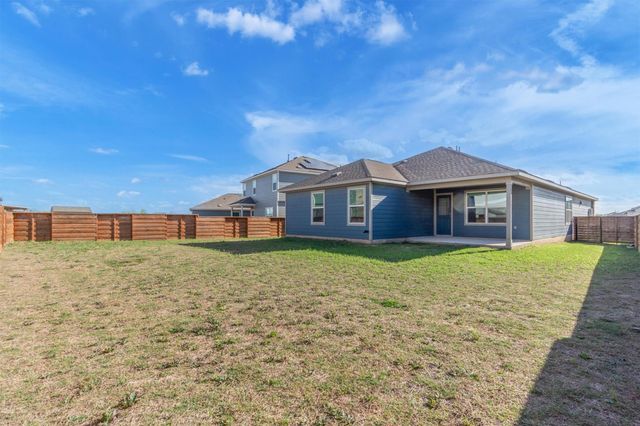 261 Madrid, Kyle, TX 78640