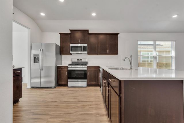 261 Madrid, Kyle, TX 78640