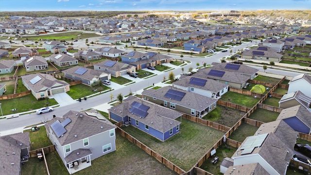 261 Madrid, Kyle, TX 78640