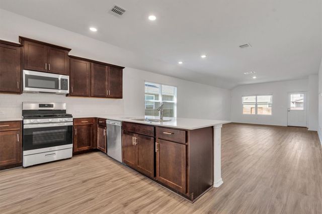 261 Madrid, Kyle, TX 78640