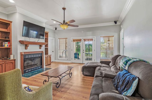 1458 Basswood Dr, Denham Springs, LA 70726