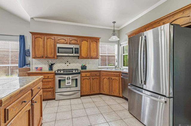 1458 Basswood Dr, Denham Springs, LA 70726