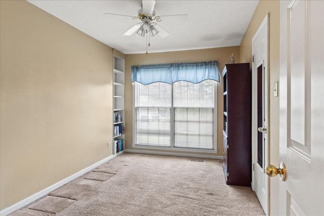 301 Andes Dr, Columbia, TN 38401