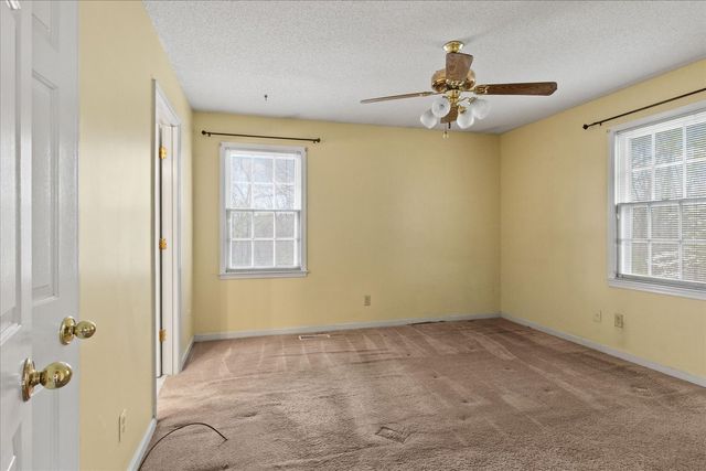 301 Andes Dr, Columbia, TN 38401