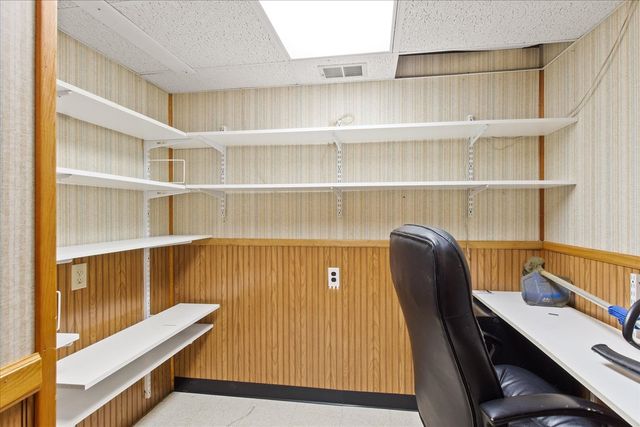 301 Andes Dr, Columbia, TN 38401