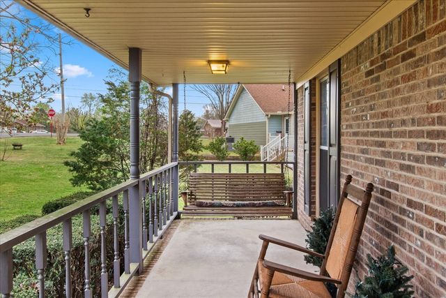 301 Andes Dr, Columbia, TN 38401