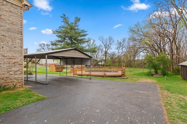 301 Andes Dr, Columbia, TN 38401