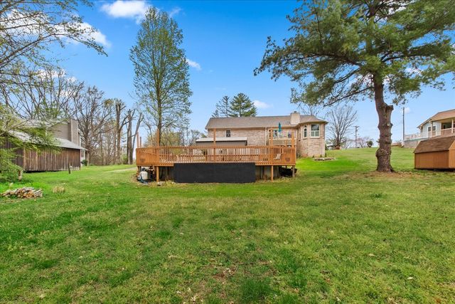 301 Andes Dr, Columbia, TN 38401