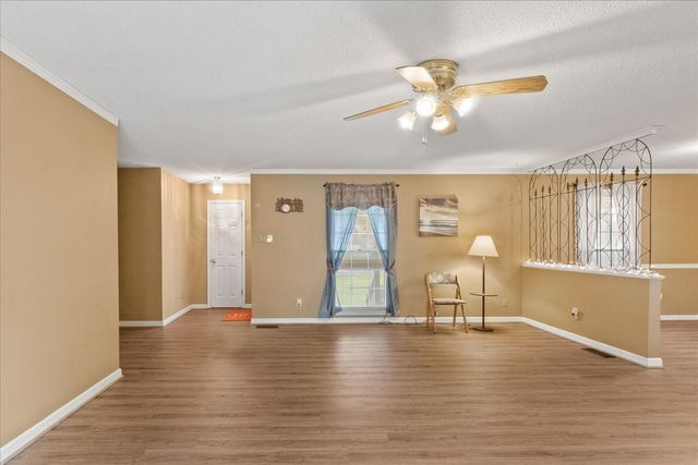 301 Andes Dr, Columbia, TN 38401