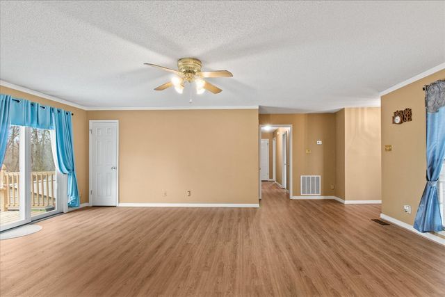 301 Andes Dr, Columbia, TN 38401