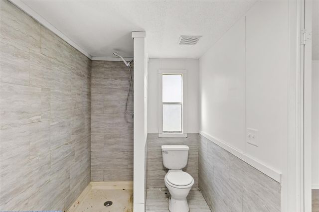 1202 Us Highway 190 16, Huntsville, TX 77320