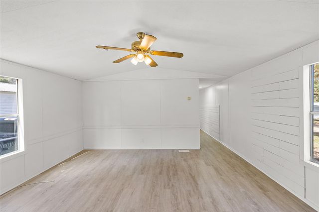 1202 Us Highway 190 16, Huntsville, TX 77320