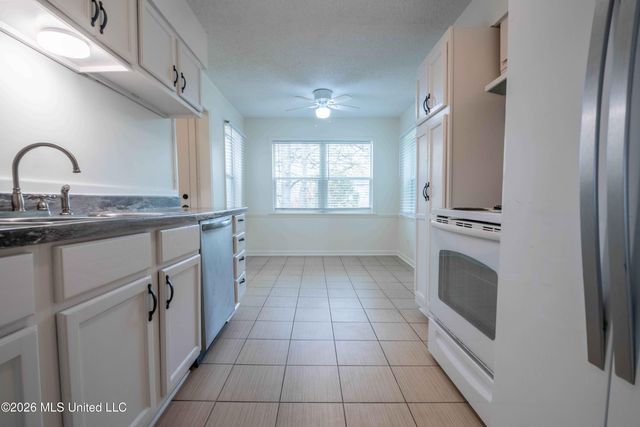 8761 Chesterfield Drive, Southaven, MS 38671