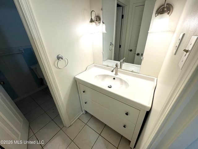 8761 Chesterfield Drive, Southaven, MS 38671