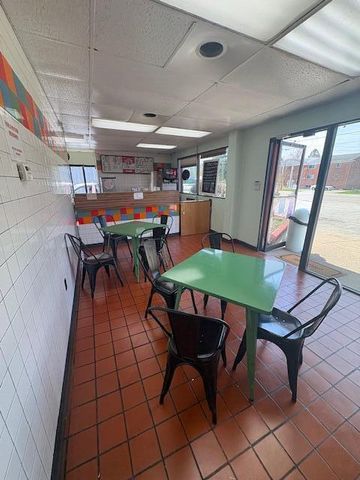 916 North Avenue, Pennfield Twp, MI 49017