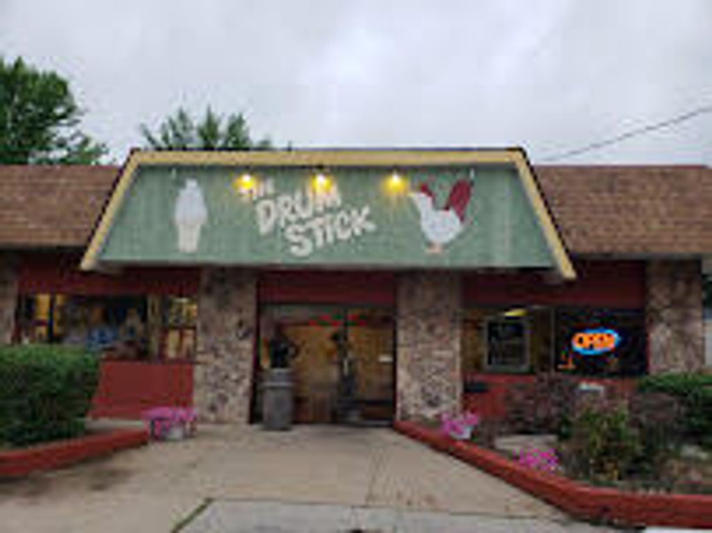 916 North Avenue, Pennfield Twp, MI 49017