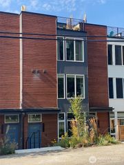 13735 35th Avenue NE #B, Seattle, WA 98125