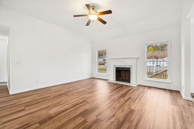 238 Clydesdale Ln, Springfield, TN 37172