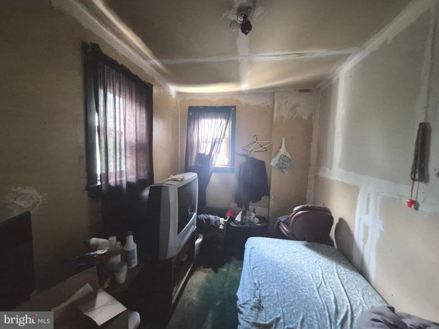 420 JACKSON ST, Camden, NJ 08104