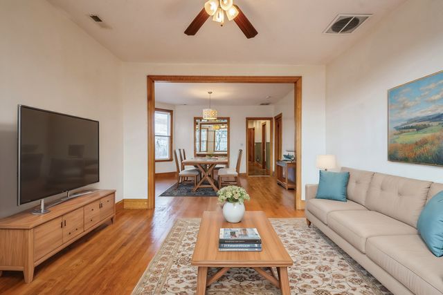 3400 N Keeler Avenue 2, Chicago, IL 60641