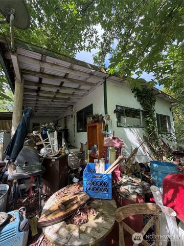 1310 Key Peninsula Highway NW, Lakebay, WA 98349