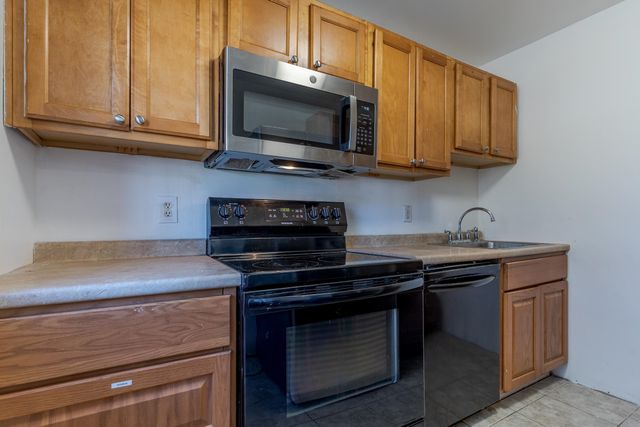 616 Portland St Unit 68, Rochester, NH 03867