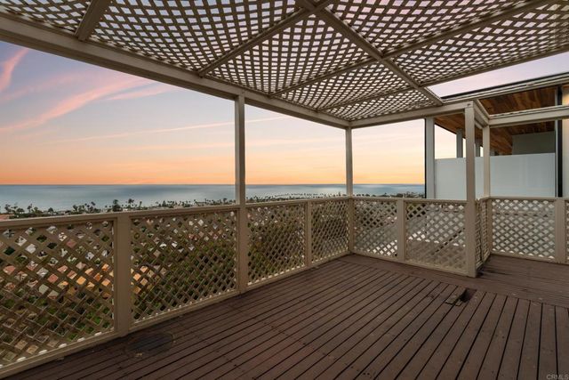 6530 Manana Place, La Jolla, CA 92037