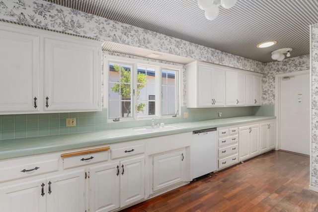 6530 Manana Place, La Jolla, CA 92037