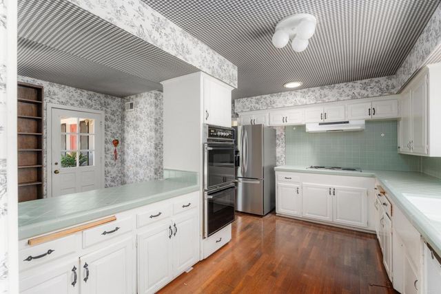 6530 Manana Place, La Jolla, CA 92037