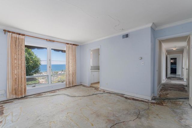 6530 Manana Place, La Jolla, CA 92037