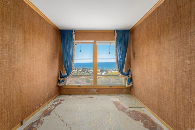6530 Manana Place, La Jolla, CA 92037