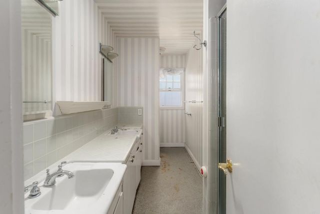 6530 Manana Place, La Jolla, CA 92037