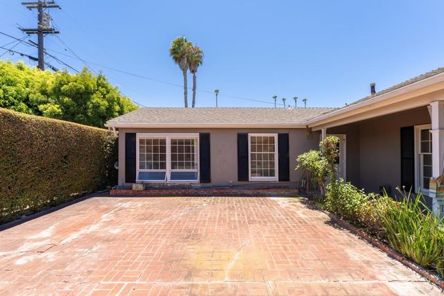 6530 Manana Place, La Jolla, CA 92037