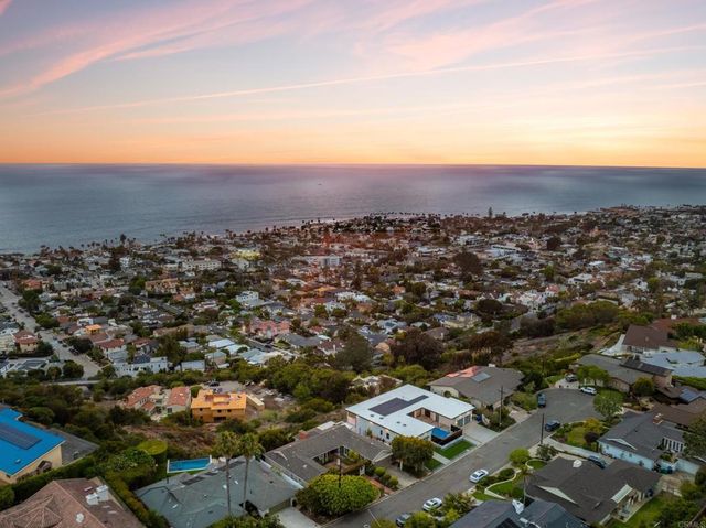 6530 Manana Place, La Jolla, CA 92037