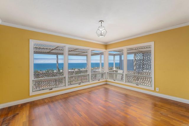 6530 Manana Place, La Jolla, CA 92037