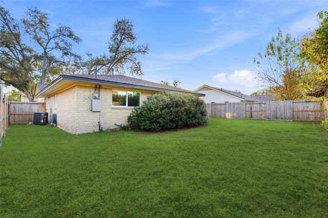 5814 Viking Drive, Houston, TX 77092