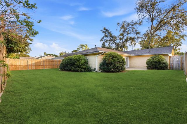 5814 Viking Drive, Houston, TX 77092