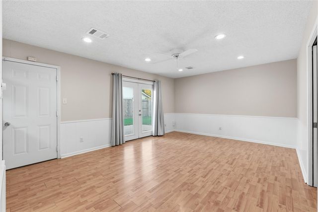 5814 Viking Drive, Houston, TX 77092