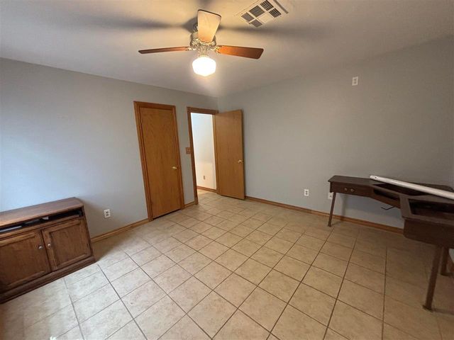 106 Belle Cir, Elgin, OK 73538