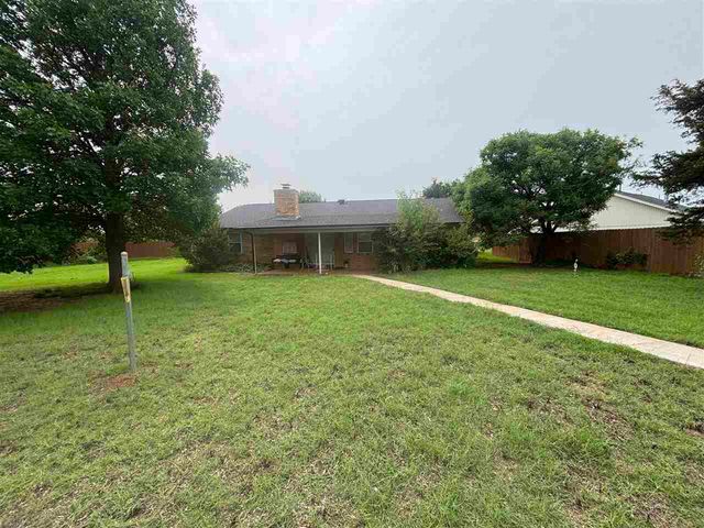 106 Belle Cir, Elgin, OK 73538