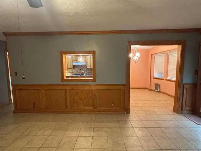 106 Belle Cir, Elgin, OK 73538