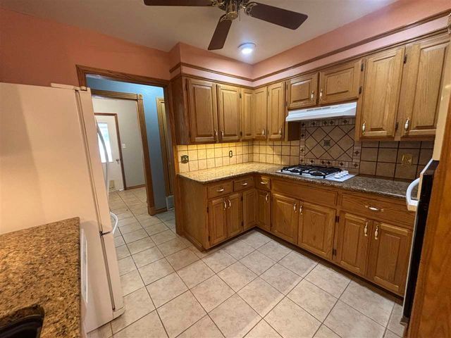 106 Belle Cir, Elgin, OK 73538