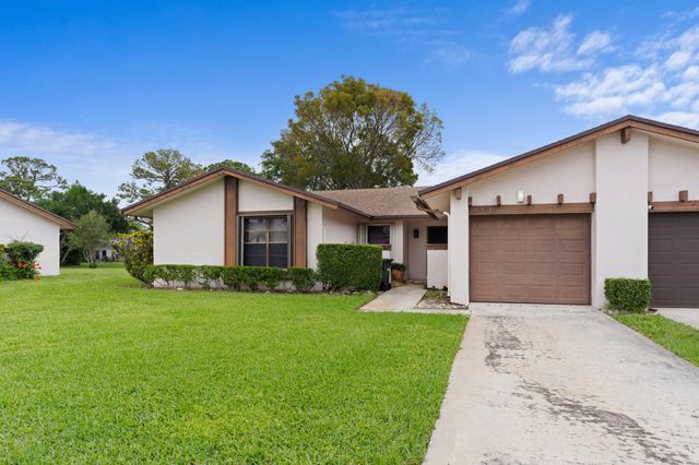 3804 Devenport Court, Greenacres, FL 33463