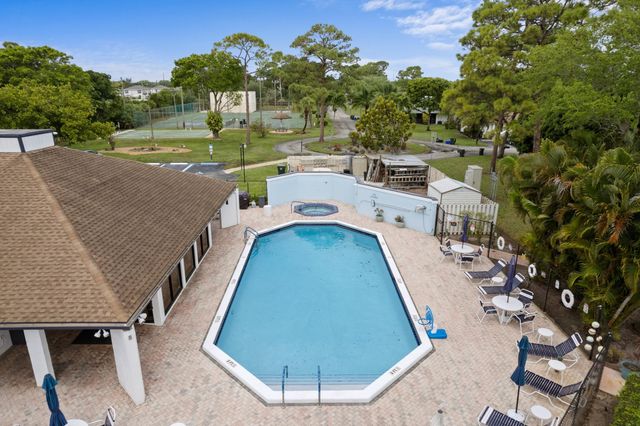 3804 Devenport Court, Greenacres, FL 33463