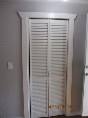 4 Mohawk Trl, Hopatcong Boro, NJ 07821
