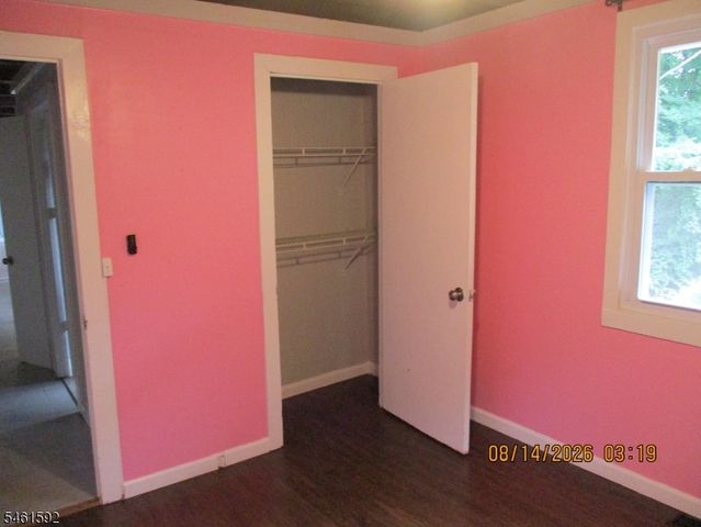 4 Mohawk Trl, Hopatcong Boro, NJ 07821