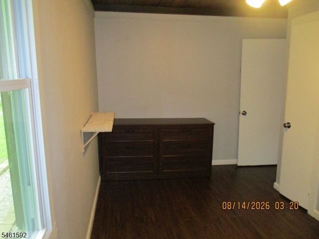 4 Mohawk Trl, Hopatcong Boro, NJ 07821