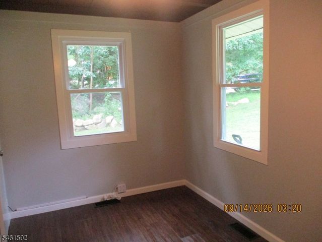 4 Mohawk Trl, Hopatcong Boro, NJ 07821