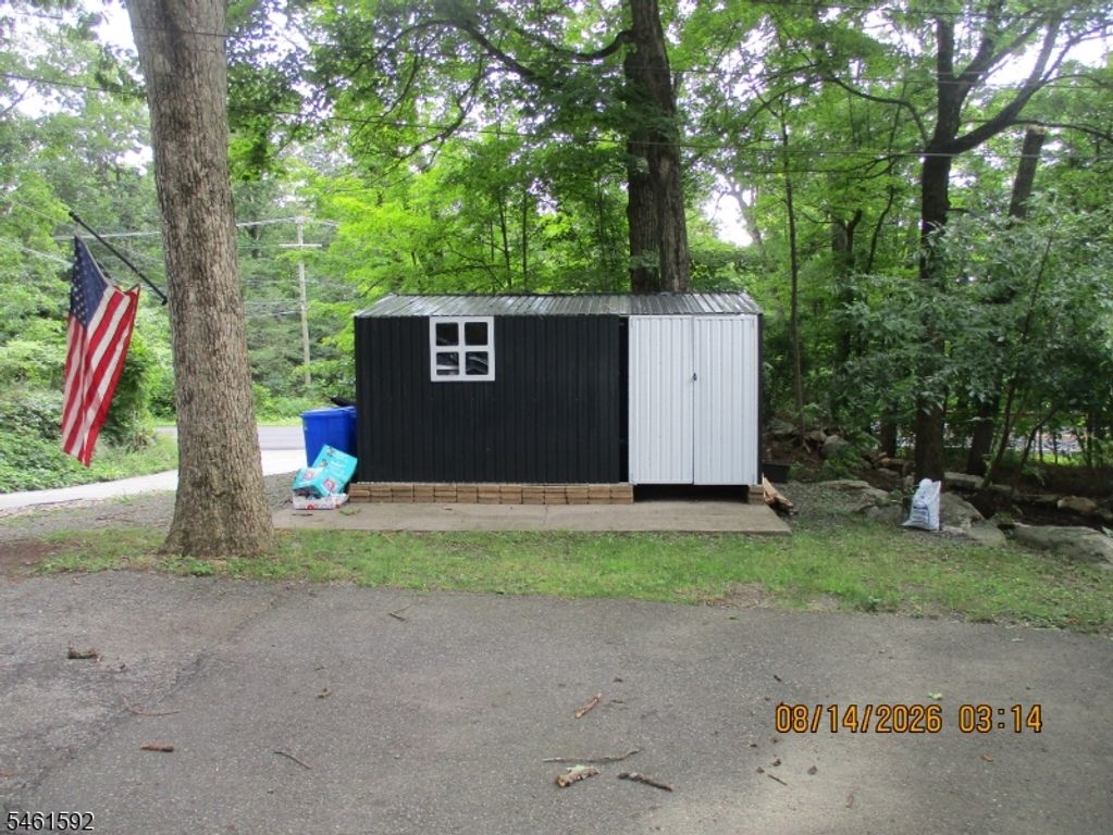 4 Mohawk Trl, Hopatcong Boro, NJ 07821 — photo 3